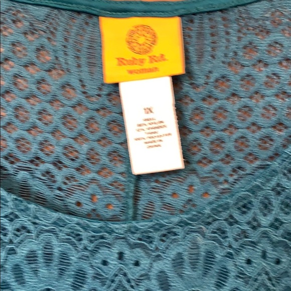 NWT Ruby Rd. Top - Picture 2 of 4